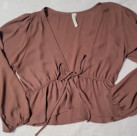 Chocolate sheer longsleeve tie front blouse size Large LIKE NEW - Picture 2 of 6